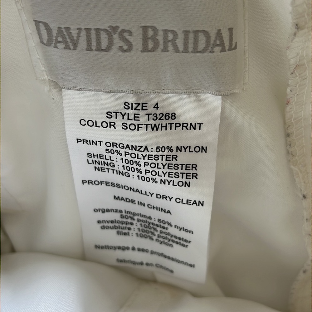 David’s Bridal Wedding Dress - Women’s 4 - Picture 8 of 14